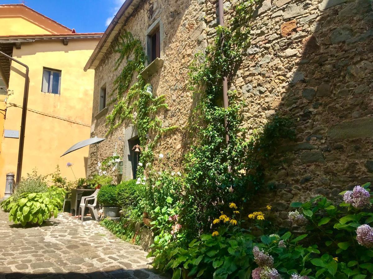 Il Priorato Bed & Breakfast Pescia Exterior photo