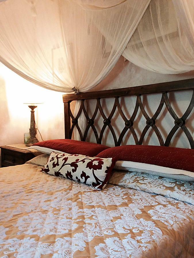 Il Priorato Bed & Breakfast Pescia Exterior photo